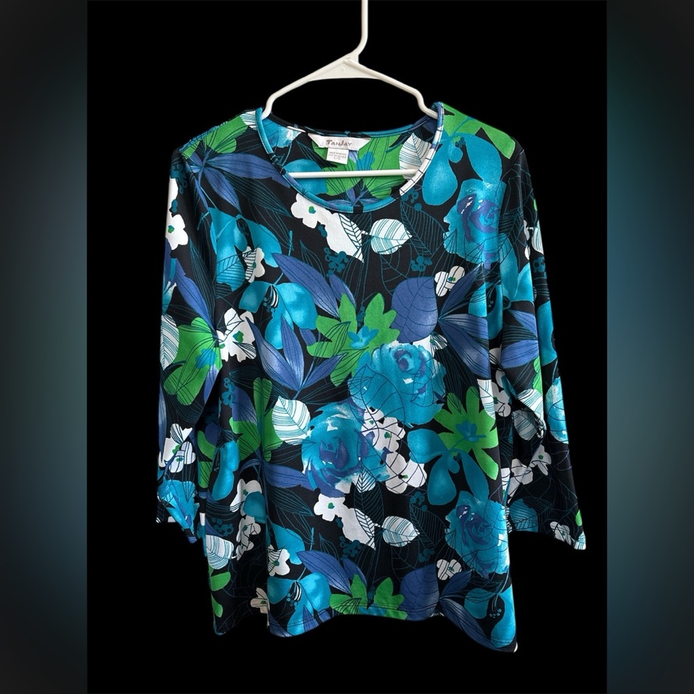 TanJay Blue Green Floral Long Sleeve Tee